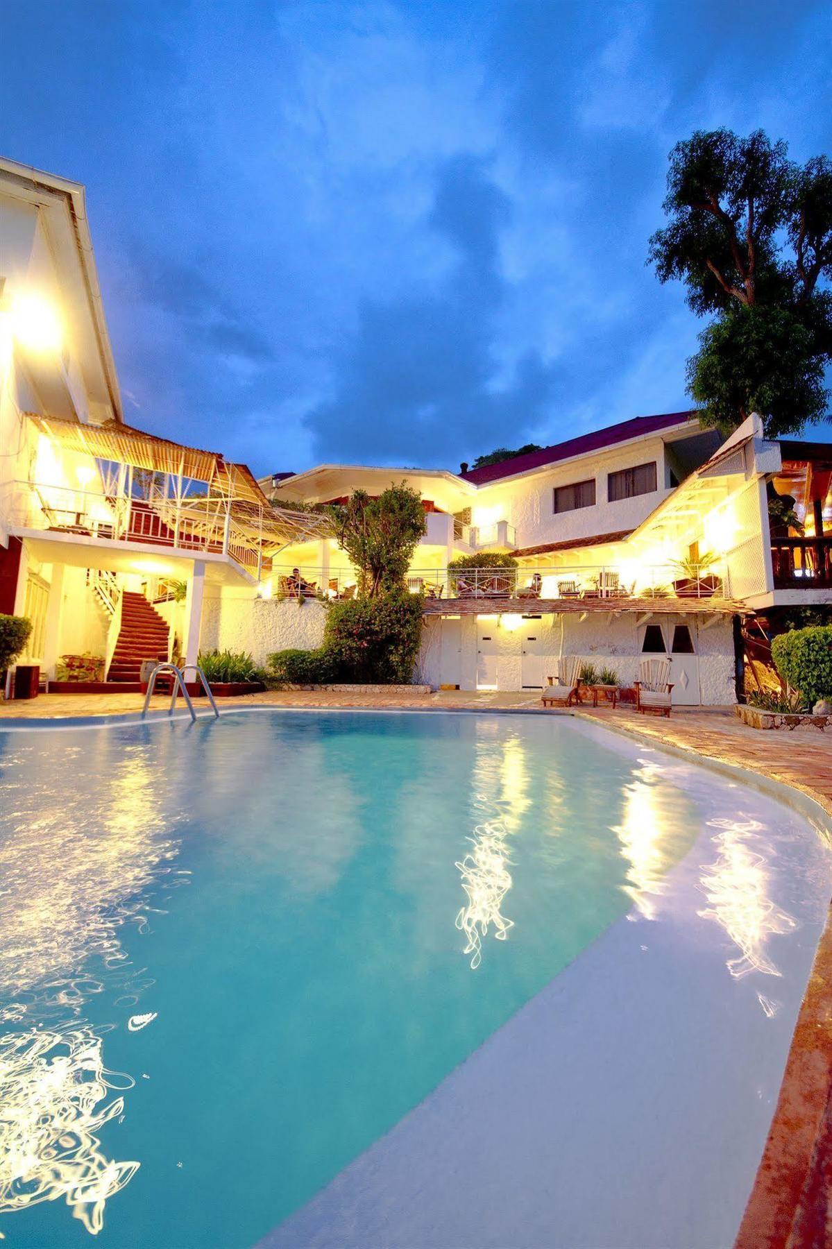 Hotel Mont Joli Cap-Haïtien Exteriör bild